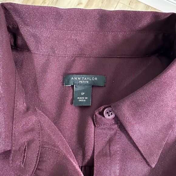 Ann Taylor Burgundy Puff Sleeve Pleated Button-Down Blouse – Size SP - Picture 14 of 16